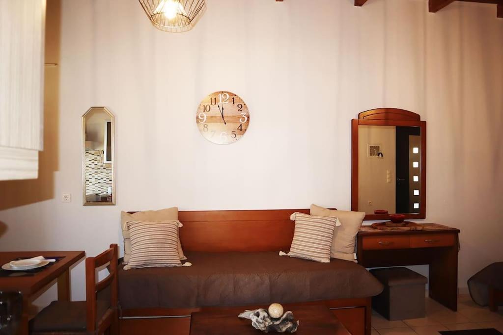 Olga'S Front Yard Apartment Chania  Exterior photo